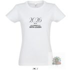 2026 az év amikor anya leszek feliratos póló fehér