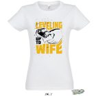 LEVELING UP TO WIFE NŐI PÓLÓ FEHÉR