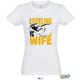 LEVELING UP TO WIFE NŐI PÓLÓ FEHÉR